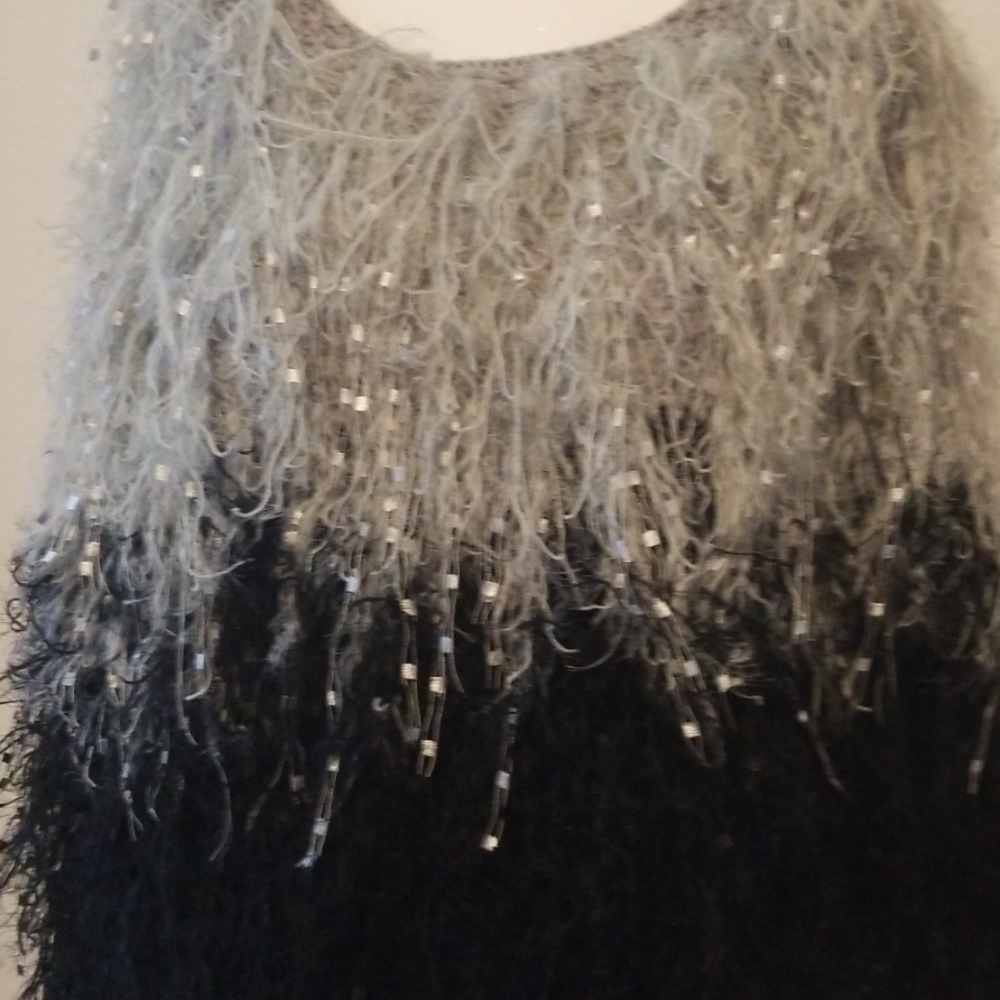 sweater - Picture 2 of 2